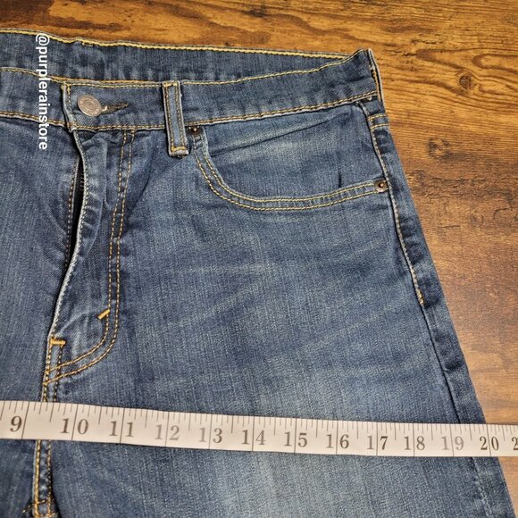 Levi's Jeans 34x32 measures 34x30 Taper Fit Medium Dark Wash Stretch Denim - Picture 8 of 12